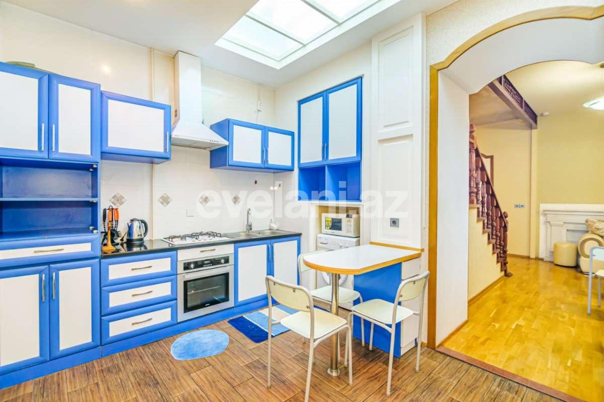 Kirayə verilir, köhnə tikili, 4 otaqlı, 200 m², Bakı, Səbail r, Sahil m.