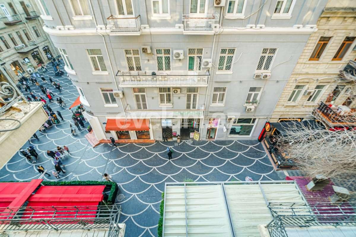 Kirayə verilir, köhnə tikili, 4 otaqlı, 200 m², Bakı, Səbail r, Sahil m.