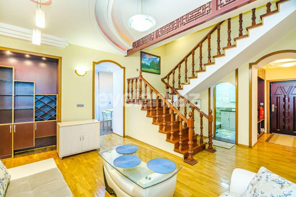 Kirayə verilir, köhnə tikili, 4 otaqlı, 200 m², Bakı, Səbail r, Sahil m.