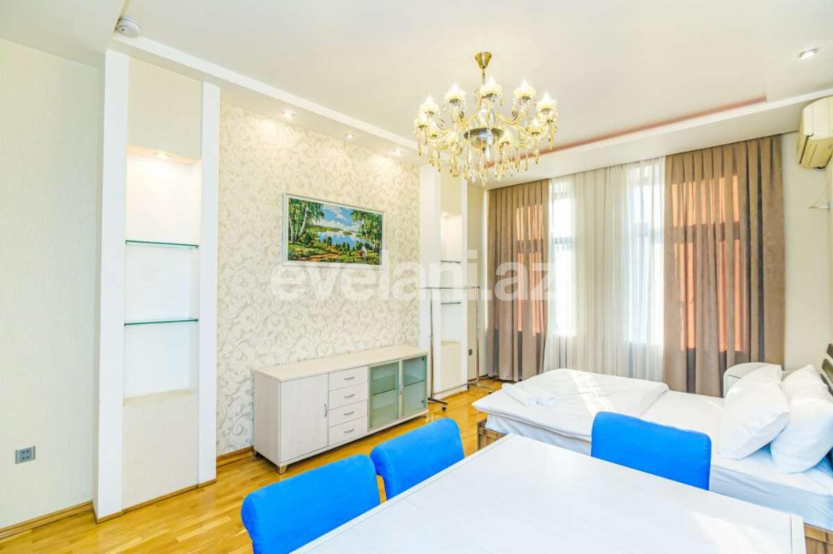 Kirayə verilir, köhnə tikili, 4 otaqlı, 200 m², Bakı, Səbail r, Sahil m.