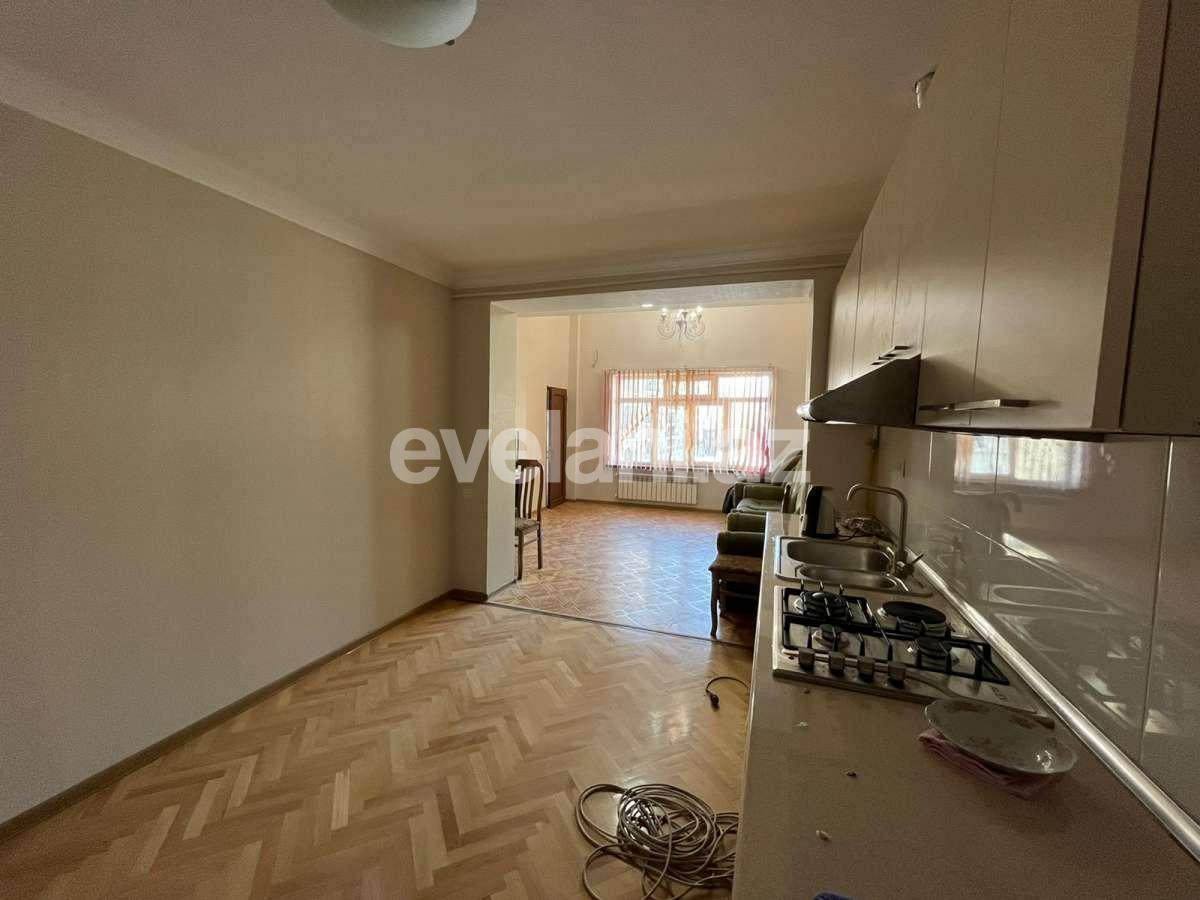Kirayə verilir, köhnə tikili, 2 otaqlı, 70 m², Bakı, Nəsimi r, Sahil m.