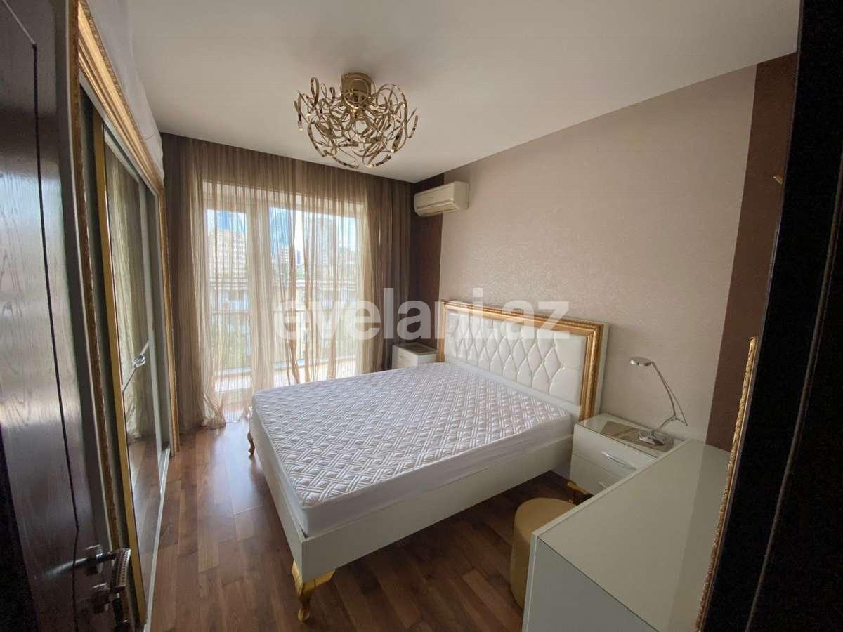 Продаётся, вторичка, 2-комнаты, 60 m², Баку, Ясамальский r, Элмляр Академиясы m.