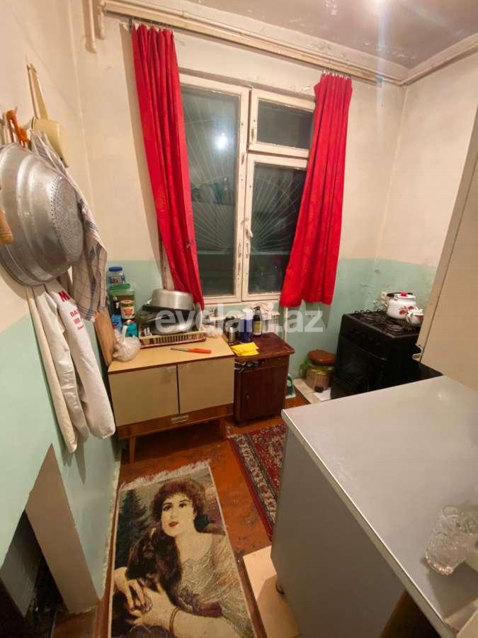 Satılır, köhnə tikili, 2 otaqlı, 56 m², Bakı, Nəsimi r, Memar Əcəmi m.