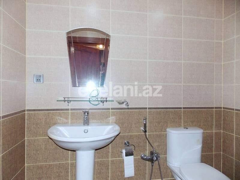 Rent, old building, 3 room, 120 m², Baku, Binagadi r, 8-th microdistrict d.