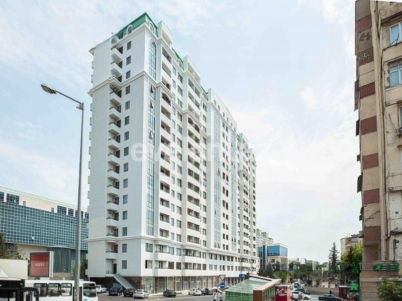 Satılır, yeni tikili, 3 otaqlı, 74 m², Bakı, Binəqədi r, 8-ci mikrorayon q, Azadlıq prospekti m.