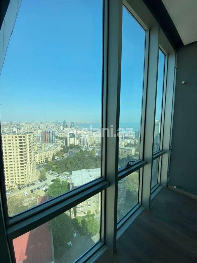 Satılır, yeni tikili, 3 otaqlı, 156 m², Bakı, Yasamal r, Elmlər Akademiyası m.