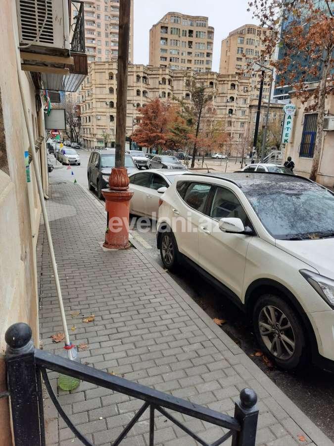 Sale, old building, 5 room, 162 m², Baku, Icheri Sheher m.