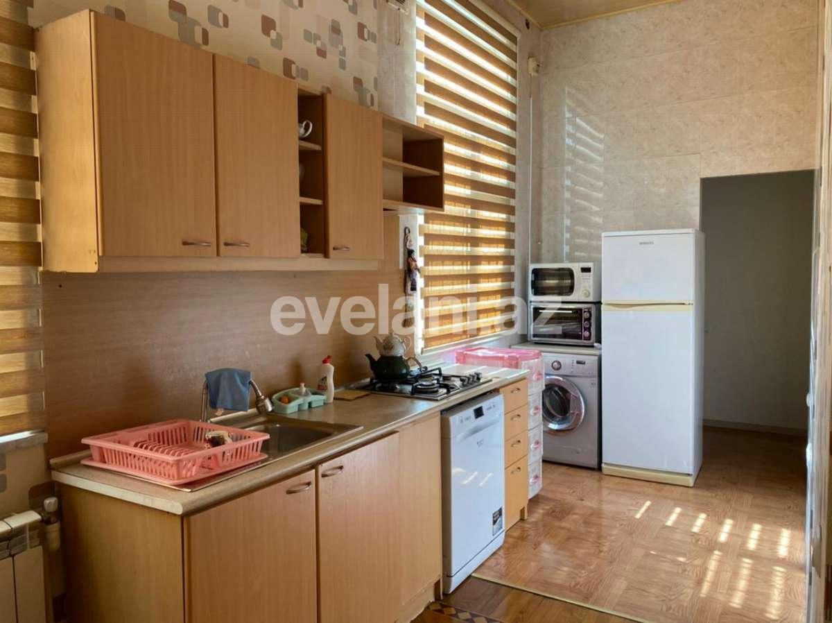 Satılır, köhnə tikili, 3 otaqlı, 101 m², Bakı, Səbail r, İçəri Şəhər m.