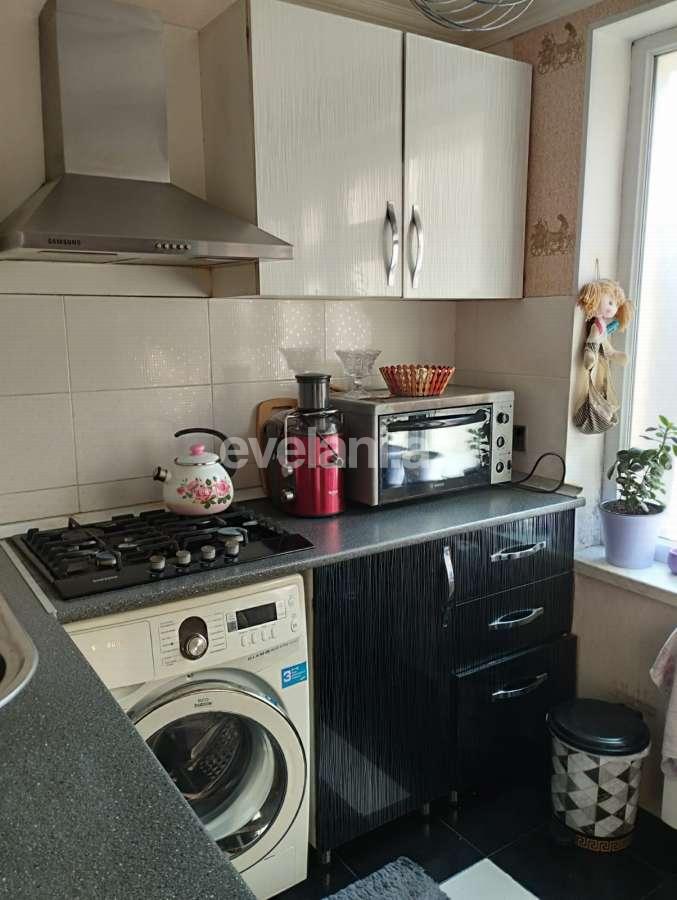 Kirayə verilir, köhnə tikili, 3 otaqlı, 65 m², Bakı, Yasamal r, Elmlər Akademiyası m.