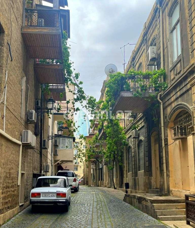 Kirayə verilir, köhnə tikili, 2 otaqlı, 50 m², Bakı, Səbail r, İçəri Şəhər m.