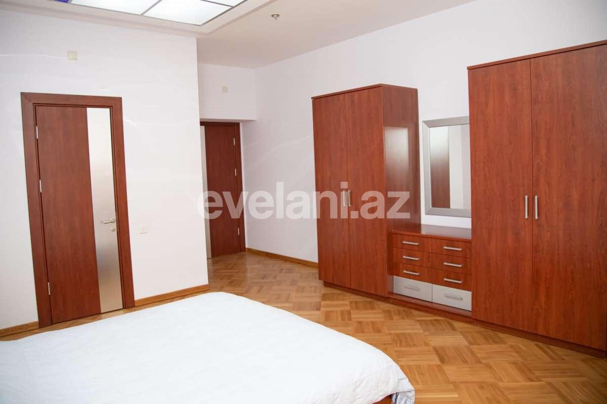 Rent, old building, 3 room, 110 m², Baku, Sabail r, Sahil m.