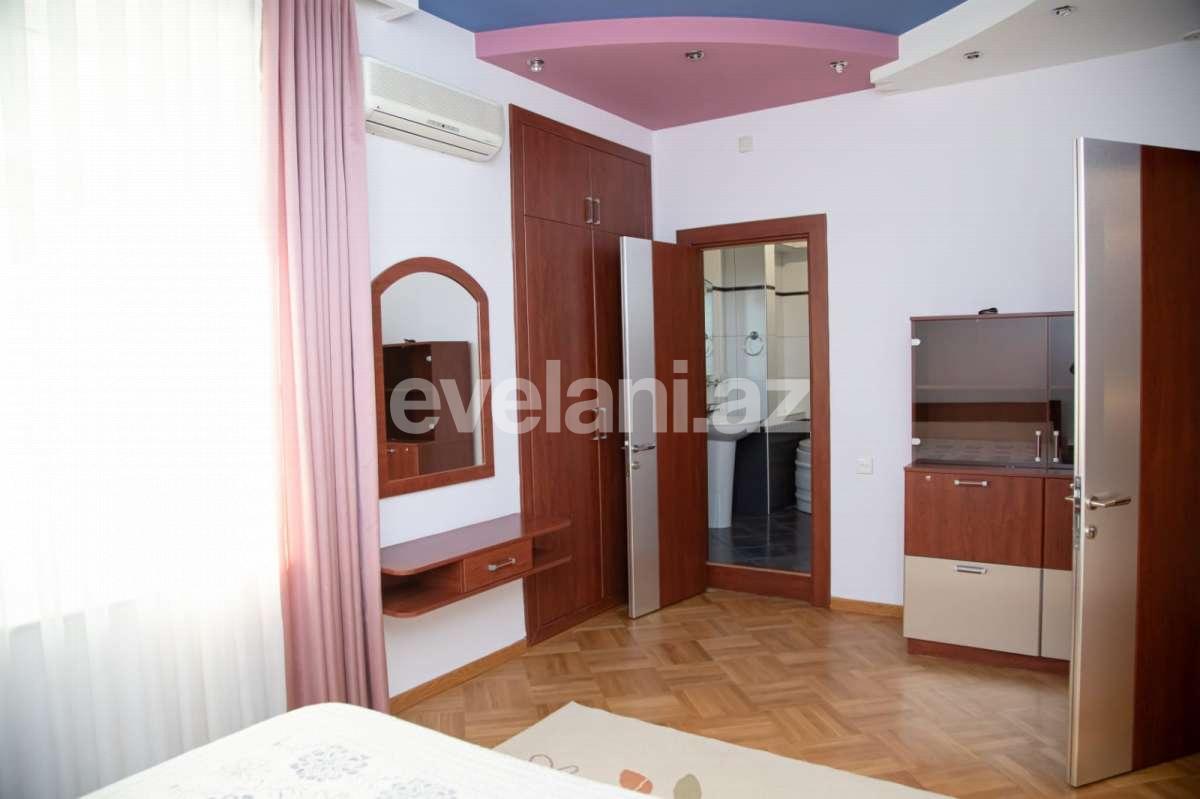 Rent, old building, 3 room, 110 m², Baku, Sabail r, Sahil m.