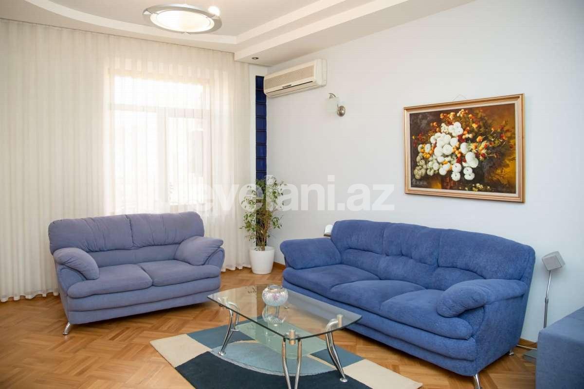 Rent, old building, 3 room, 110 m², Baku, Sabail r, Sahil m.