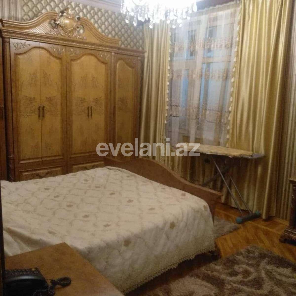 Rent, old building, 3 room, 110 m², Baku, Narimanov r.