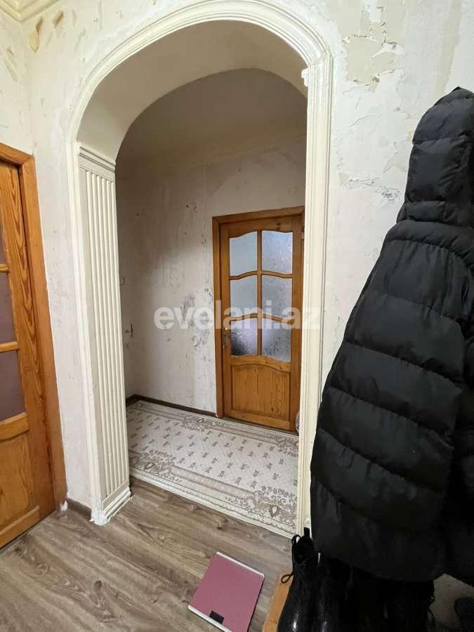 Satılır, köhnə tikili, 3 otaqlı, 63 m², Sumqayıt, 13-cü mikrorayon r.