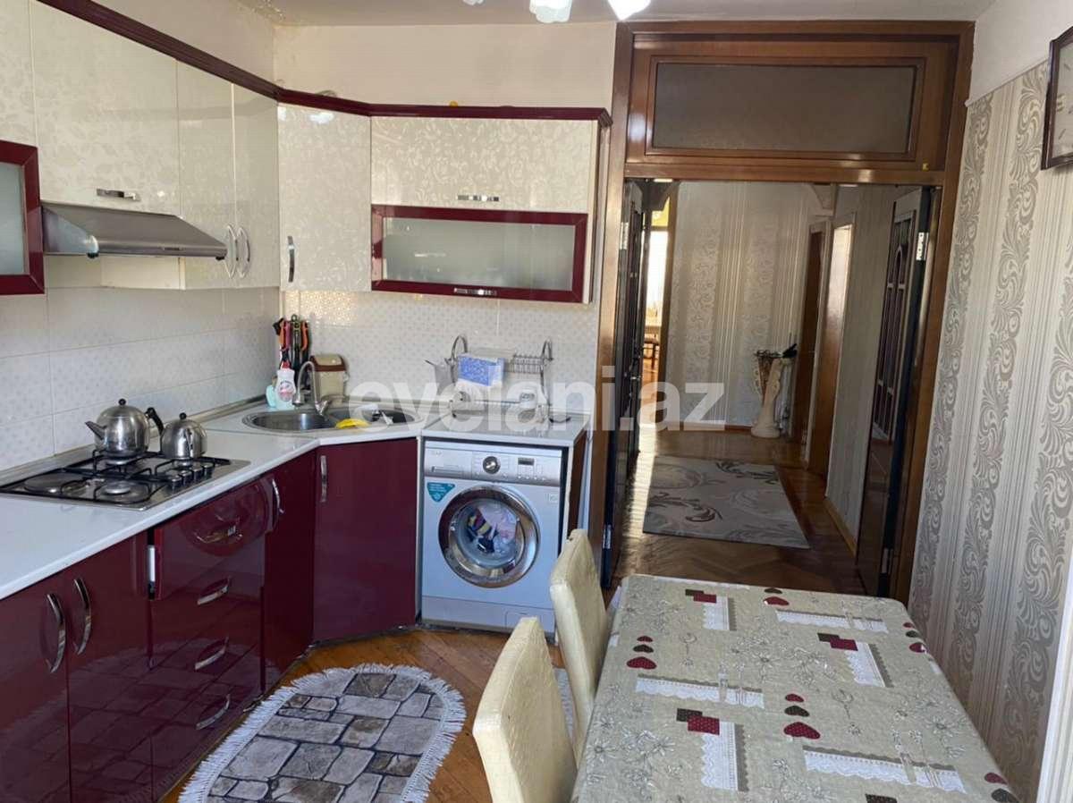 Satılır, köhnə tikili, 3 otaqlı, 80 m², Bakı, Memar Əcəmi m.