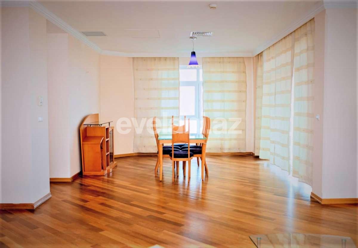 Kirayə verilir, yeni tikili, 4 otaqlı, 250 m², Bakı, Səbail r.
