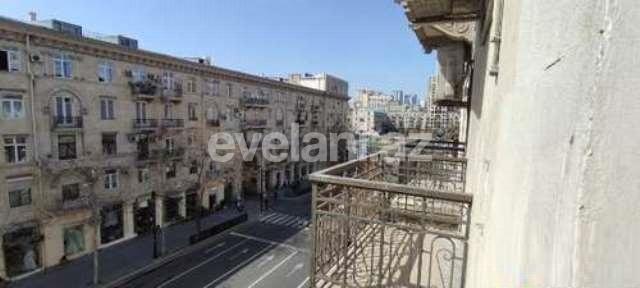 Satılır, köhnə tikili, 3 otaqlı, 79.98 m², Bakı, Səbail r.