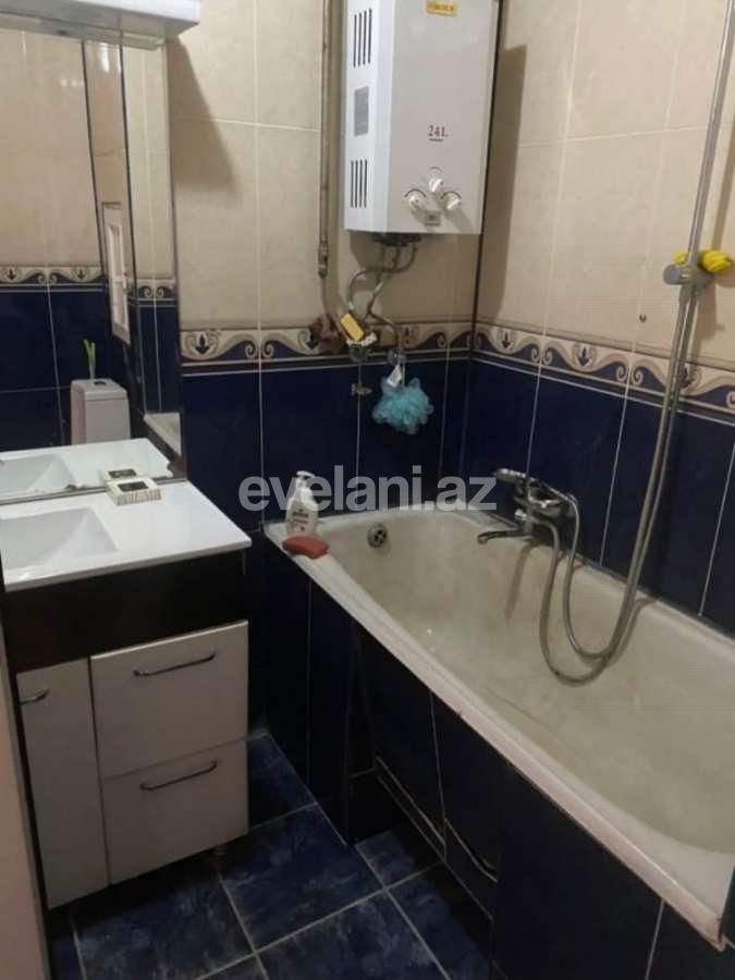 Satılır, köhnə tikili, 4 otaqlı, 104 m², Bakı, Binəqədi r, 8-ci mikrorayon q, Azadlıq prospekti m.