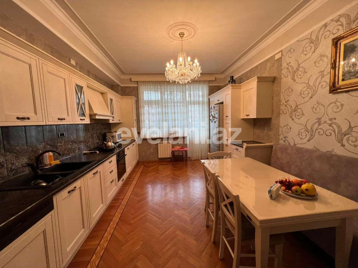 Satılır, köhnə tikili, 2 otaqlı, 137.6 m², Bakı, Nəsimi r, 3-cü mikrorayon q.