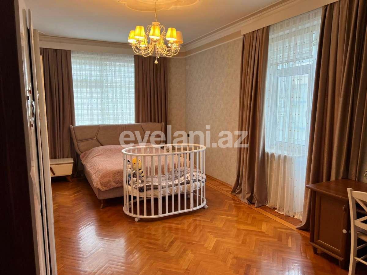 Satılır, köhnə tikili, 2 otaqlı, 137.6 m², Bakı, Nəsimi r, 3-cü mikrorayon q.