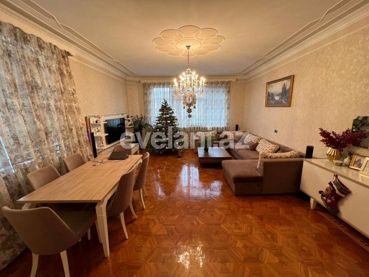 Satılır, köhnə tikili, 2 otaqlı, 137.6 m², Bakı, Nəsimi r, 3-cü mikrorayon q.