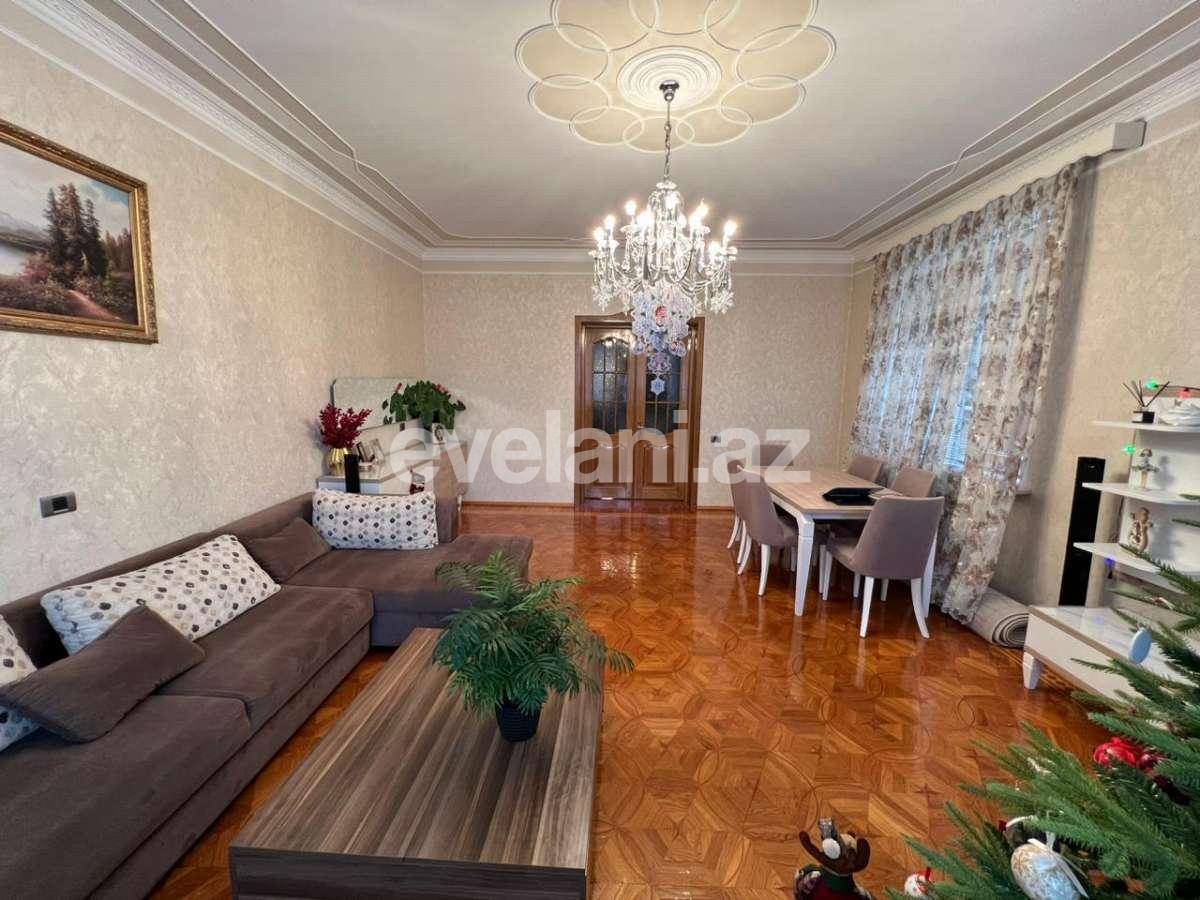 Satılır, köhnə tikili, 2 otaqlı, 137.6 m², Bakı, Nəsimi r, 3-cü mikrorayon q.