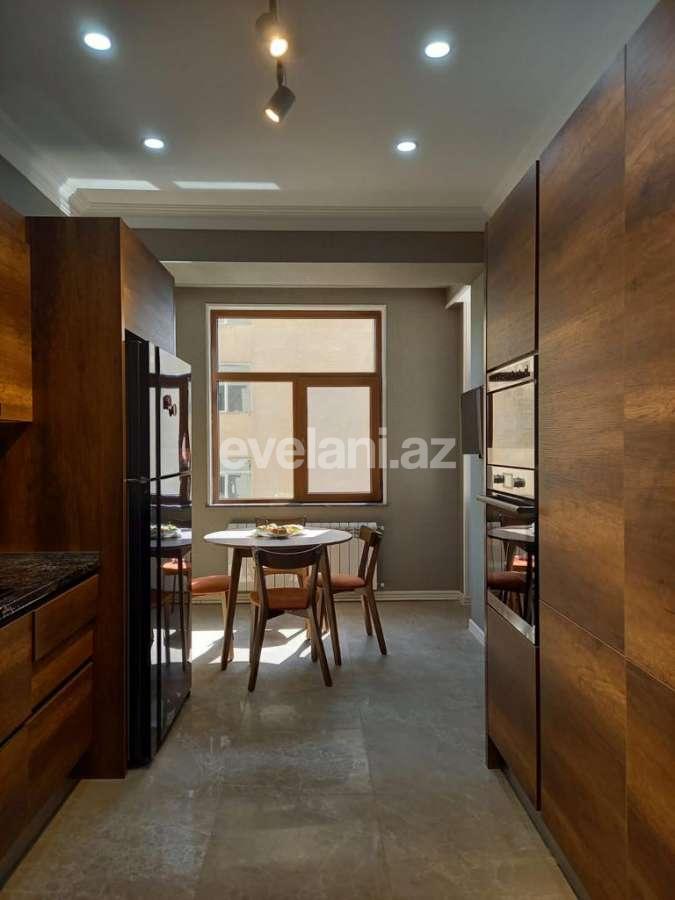 Satılır, yeni tikili, 5 otaqlı, 211 m², Bakı, Nəsimi r, 28 may m.