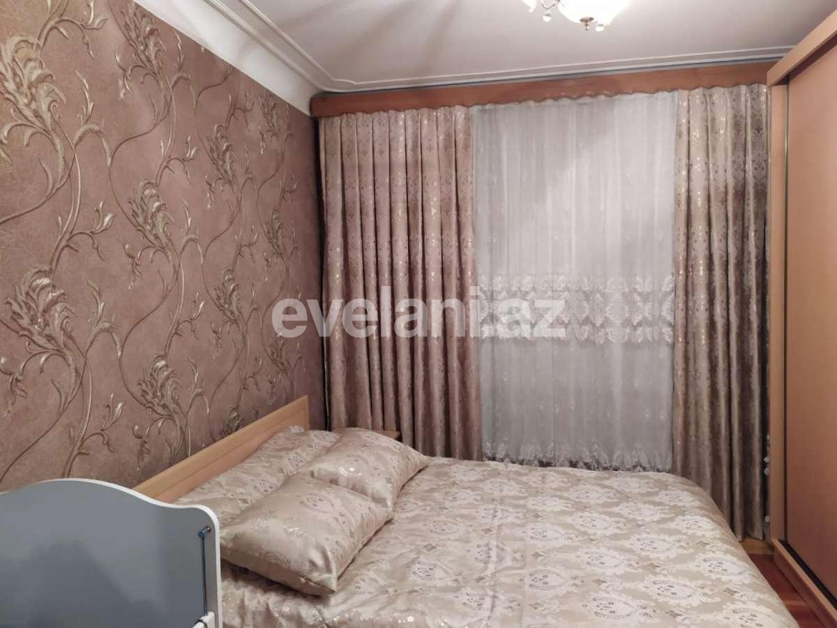 Sale, old building, 6 room, 100 m², Sumgayit, 42-nd block r.