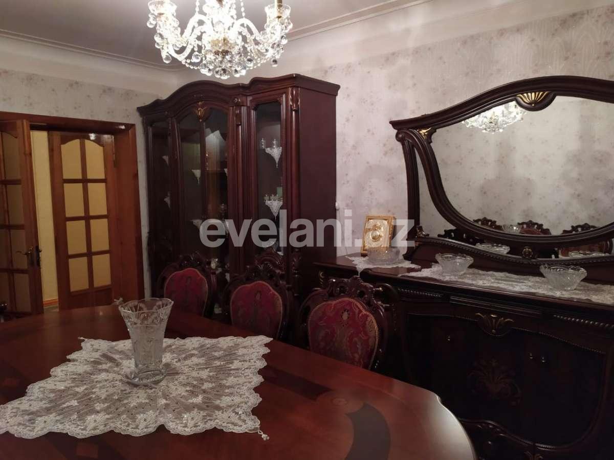 Sale, old building, 6 room, 100 m², Sumgayit, 42-nd block r.