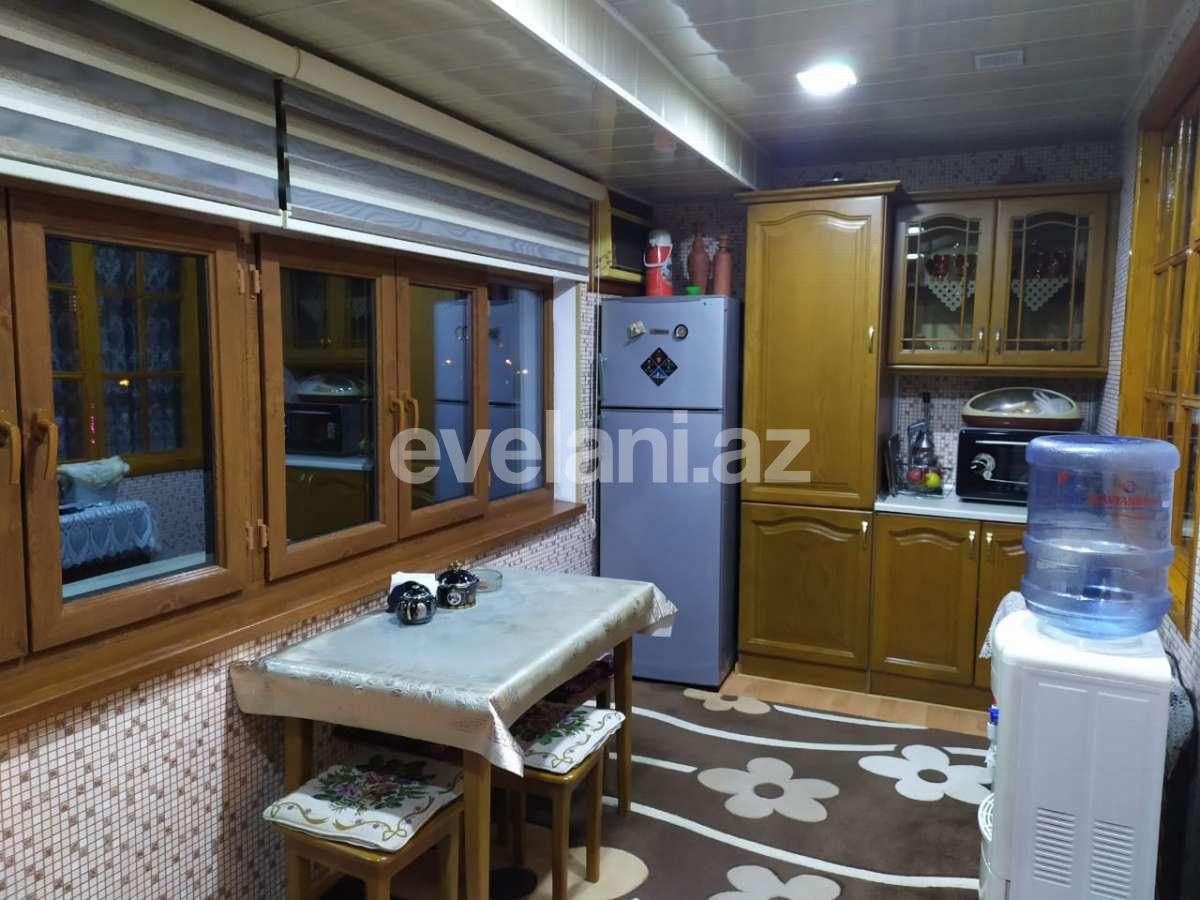 Sale, old building, 6 room, 100 m², Sumgayit, 42-nd block r.