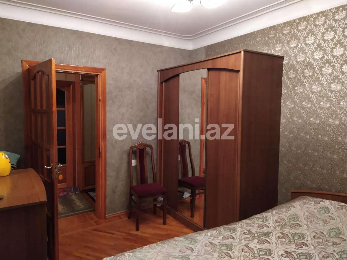 Sale, old building, 6 room, 100 m², Sumgayit, 42-nd block r.