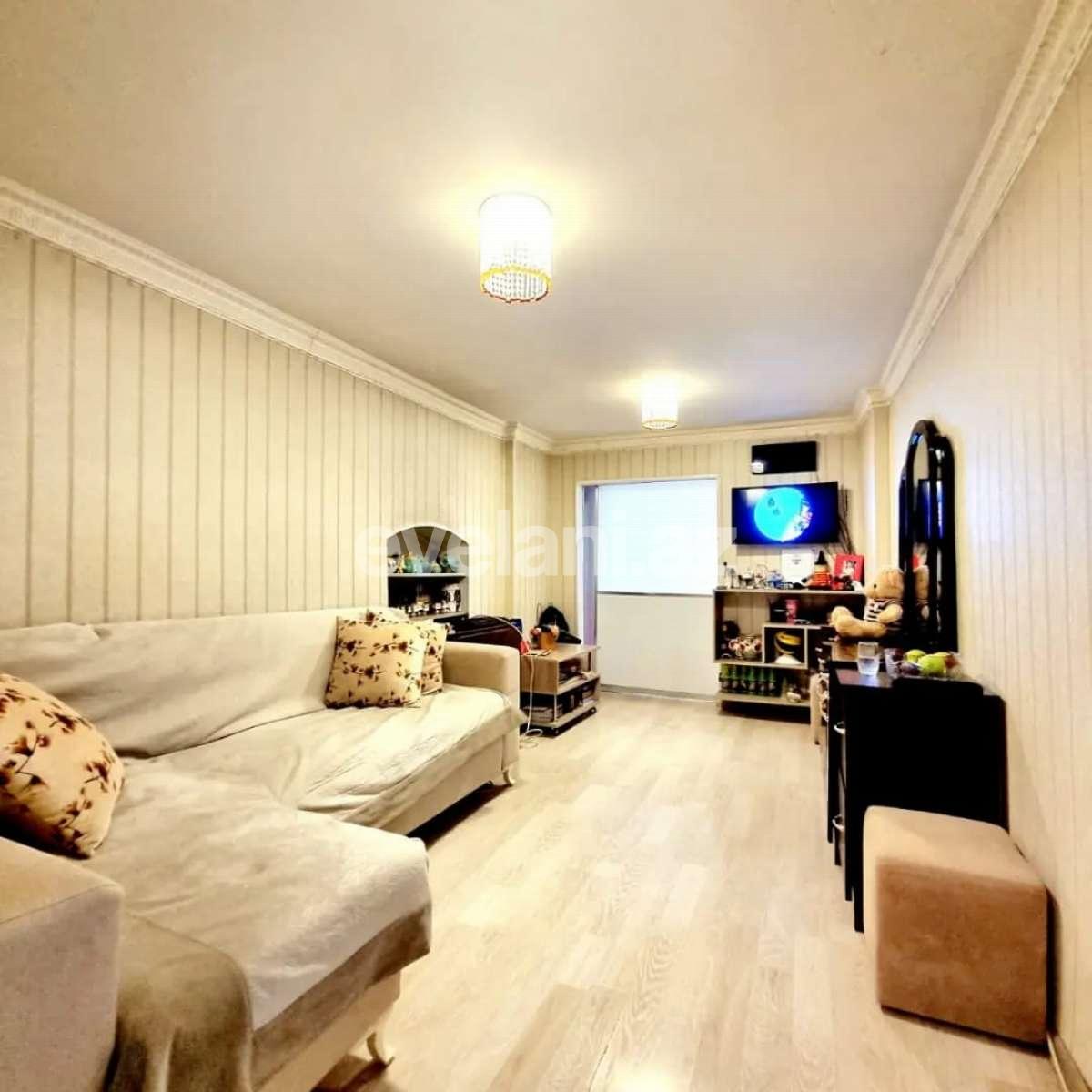 Satılır, köhnə tikili, 2 otaqlı, 62 m², Bakı, Yasamal r, İçəri Şəhər m.