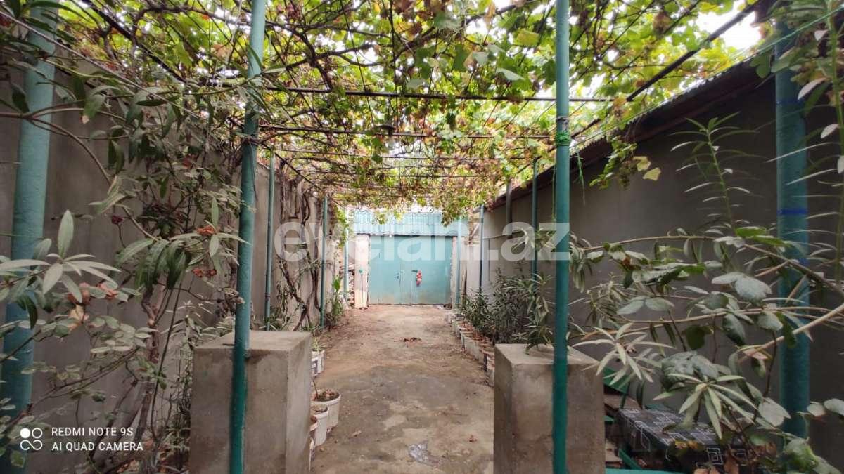 Satılır, həyət evi / bağ, 8 otaqlı, 210 m², Bakı, Binəqədi r, Sulutəpə q, Avtovağzal m.