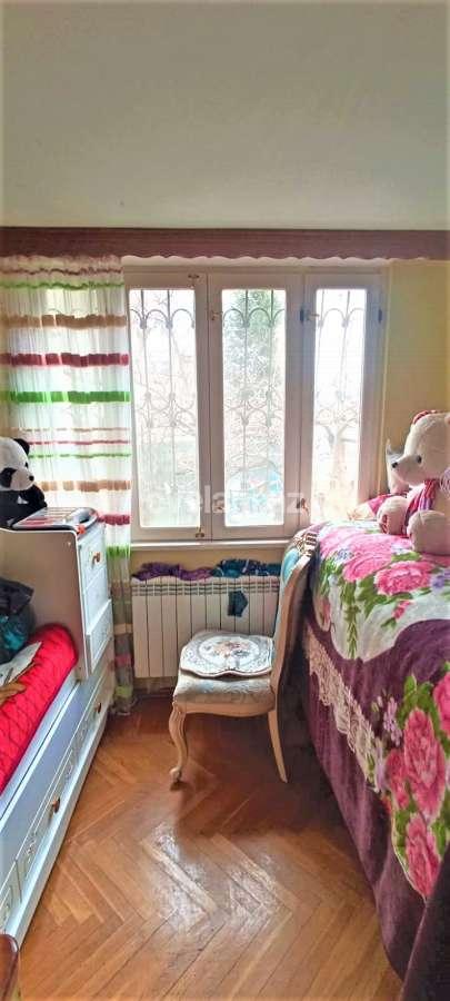 Sale, old building, 4 room, 95 m², Baku, Nizami r, Khalglar Doslugu m.