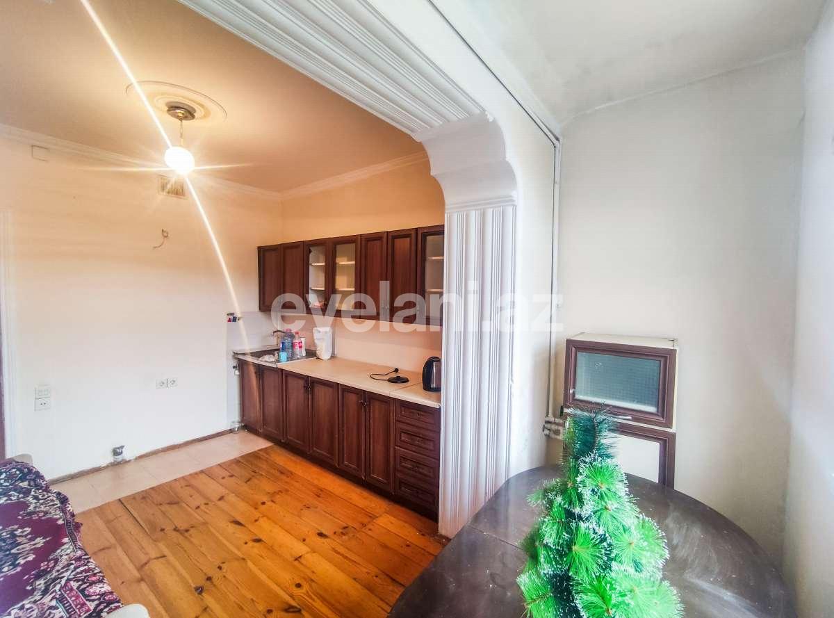 Satılır, köhnə tikili, 3 otaqlı, 82 m², Bakı, Nizami r, Neftçilər m.