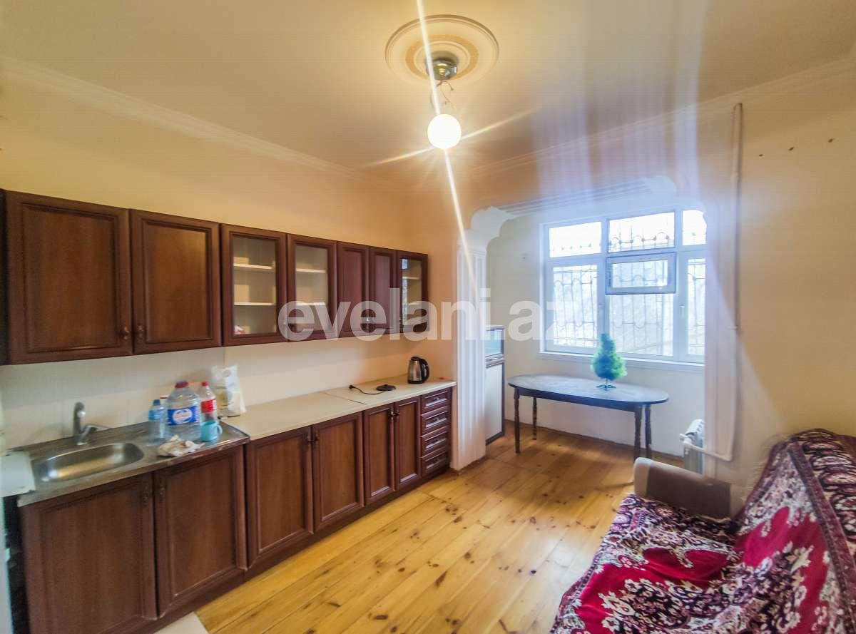 Satılır, köhnə tikili, 3 otaqlı, 82 m², Bakı, Nizami r, Neftçilər m.
