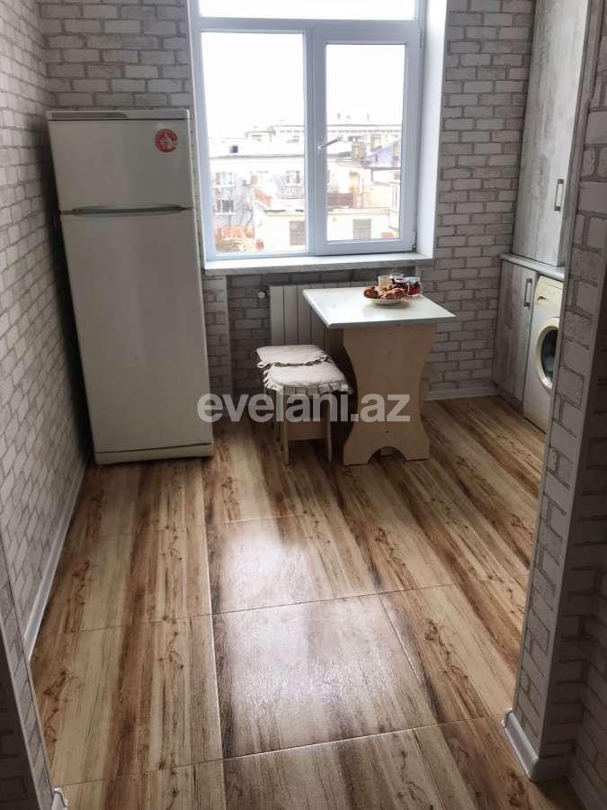 Satılır, köhnə tikili, 3 otaqlı, 90 m², Bakı, Səbail r, Bayıl q.