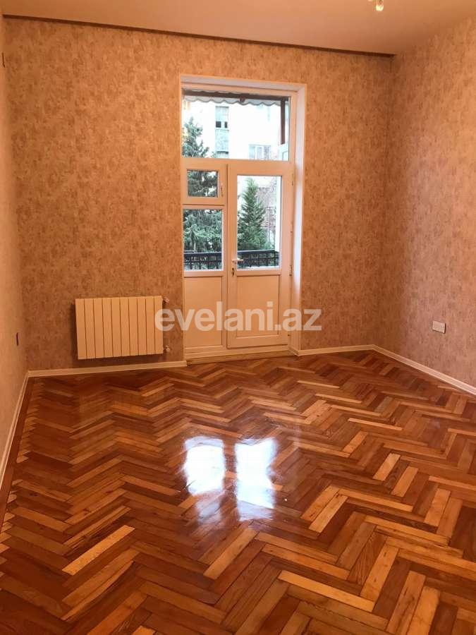 Satılır, köhnə tikili, 3 otaqlı, 90 m², Bakı, Səbail r, Bayıl q.