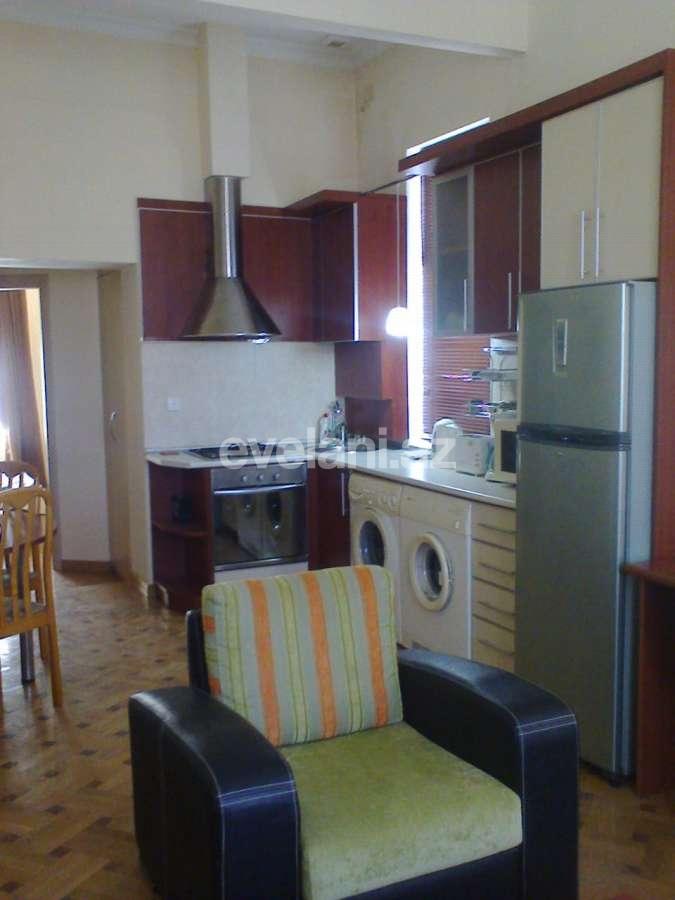 Сдаётся, вторичка, 2-комнаты, 55 m², Баку, Сабаильский r, Ичери Шехер m.