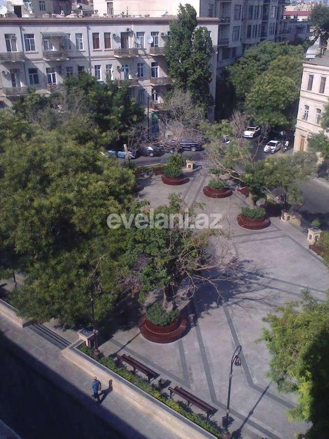 Сдаётся, вторичка, 2-комнаты, 55 m², Баку, Сабаильский r, Ичери Шехер m.