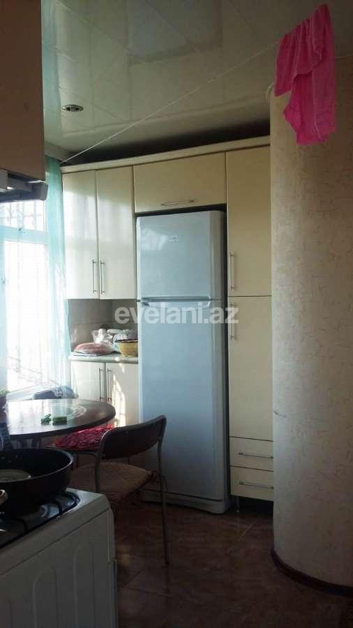 Kirayə verilir, köhnə tikili, 2 otaqlı, 65 m², Bakı, Səbail r, Sahil m.