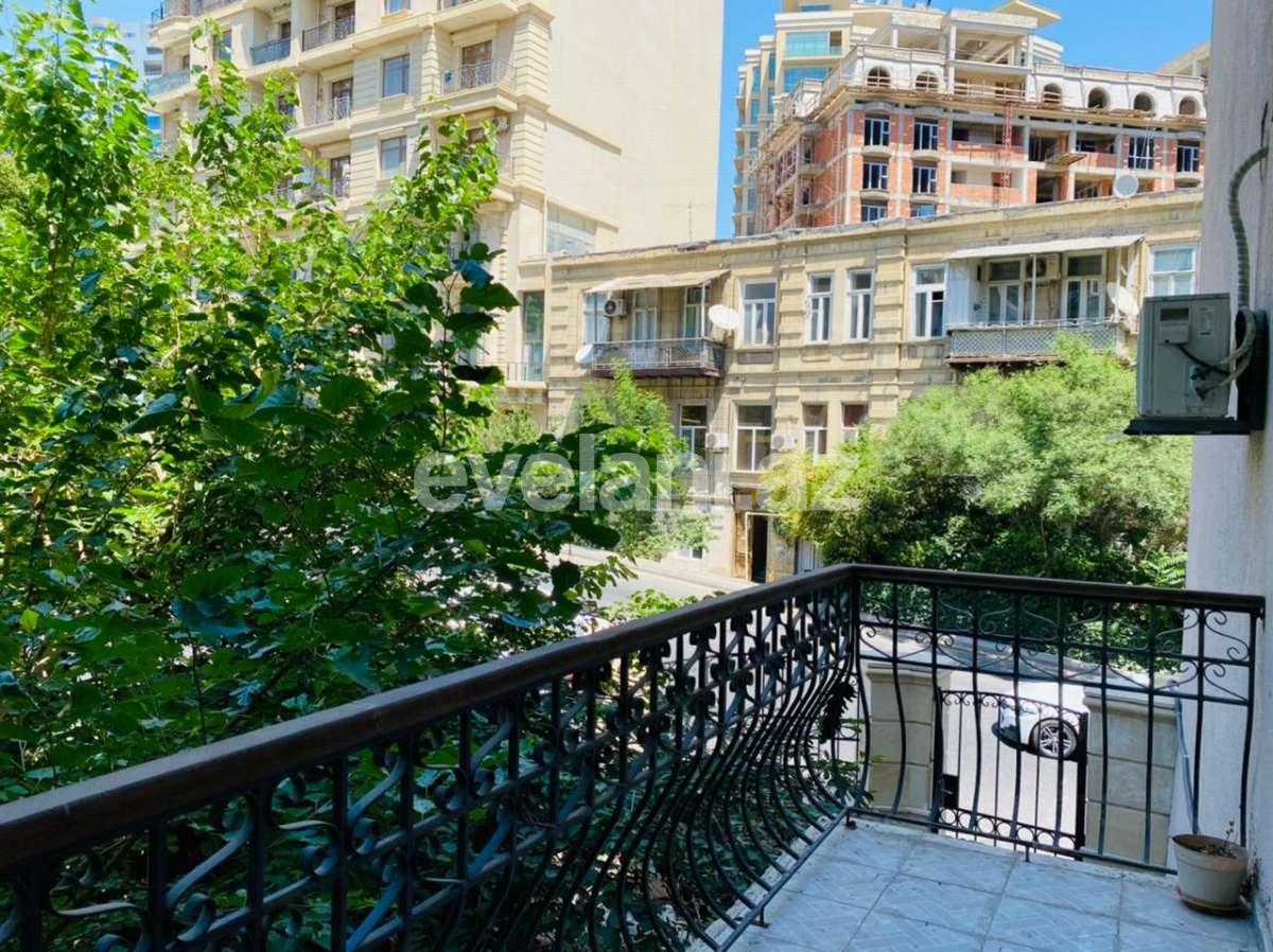 Satılır, köhnə tikili, 4 otaqlı, 165 m², Bakı, Səbail r.