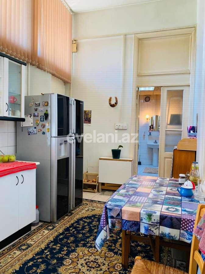 Satılır, köhnə tikili, 4 otaqlı, 165 m², Bakı, Səbail r.