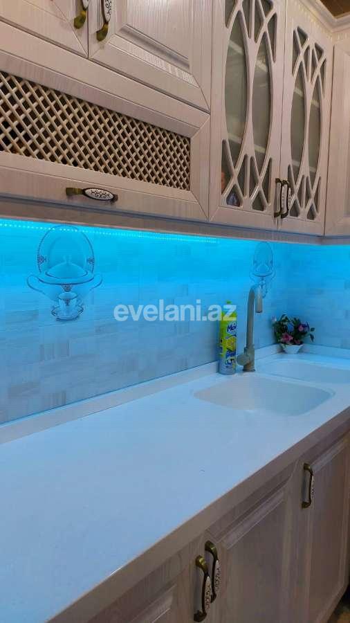 Satılır, köhnə tikili, 4 otaqlı, 100 m², Bakı, Xətai r, Əhmədli q, Əhmədli m.