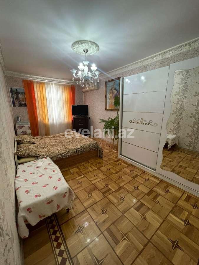Satılır, köhnə tikili, 4 otaqlı, 100 m², Bakı, Xətai r, Əhmədli q, Əhmədli m.