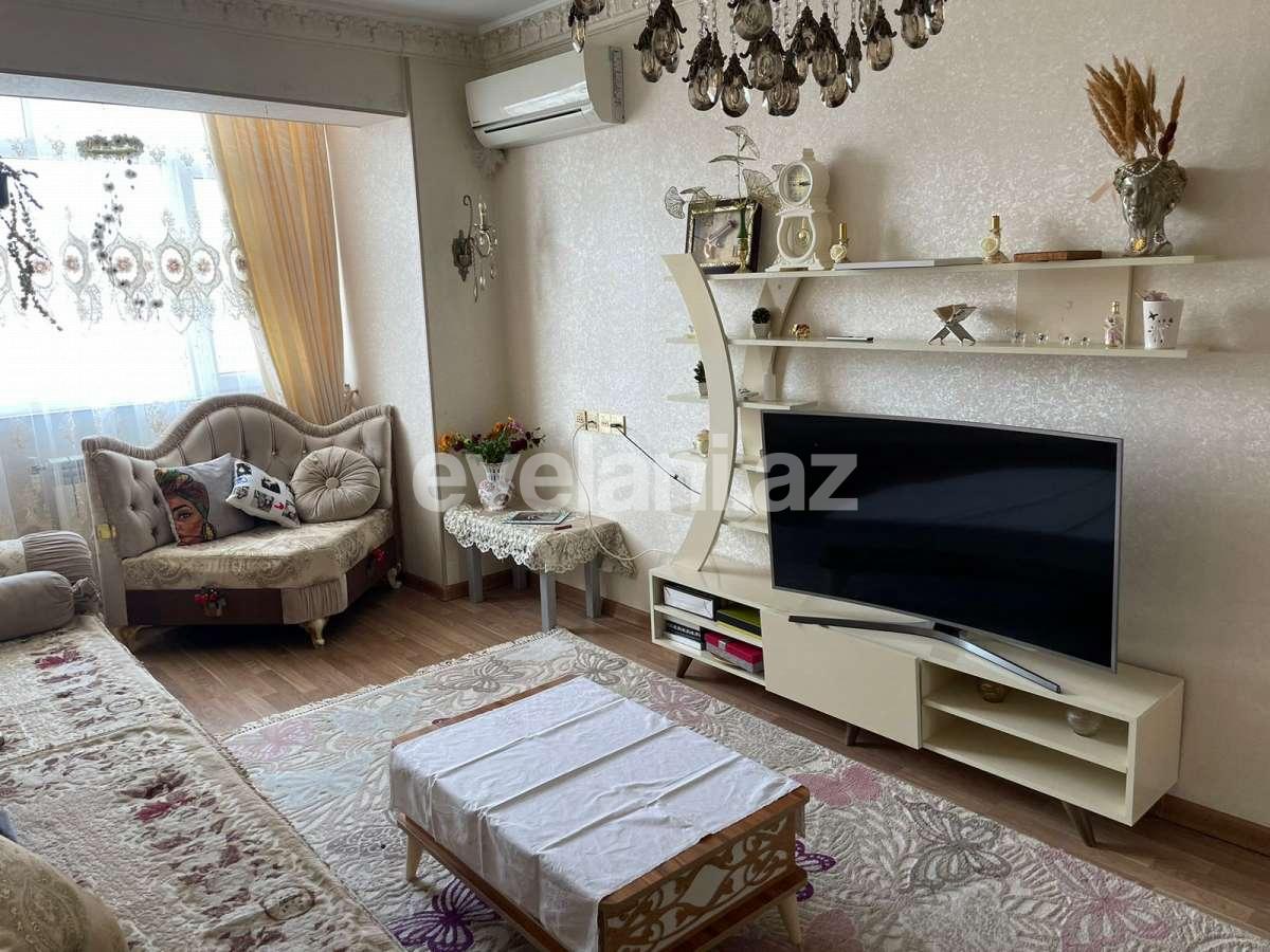 Satılır, köhnə tikili, 4 otaqlı, 100 m², Bakı, Xətai r, Əhmədli q, Əhmədli m.