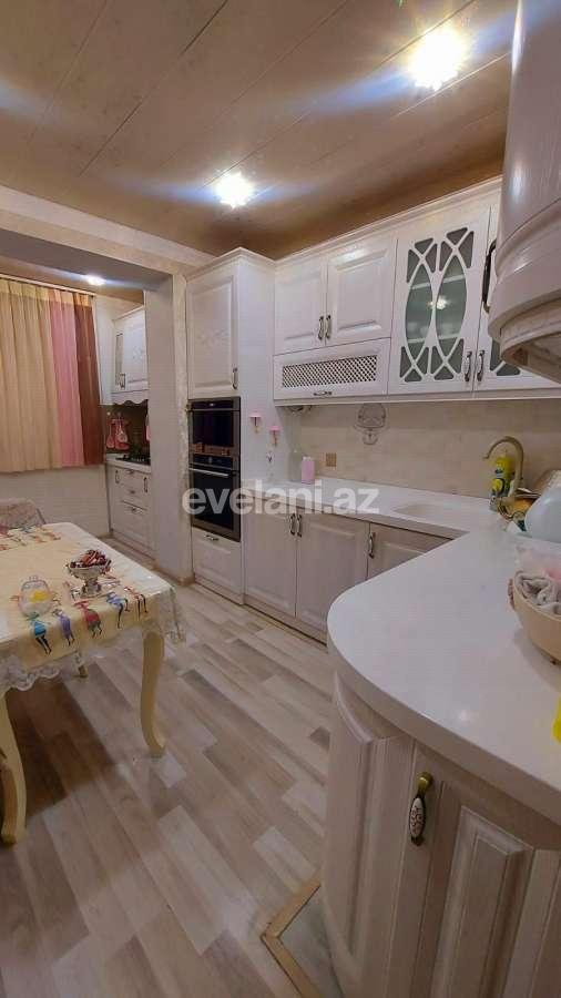 Satılır, köhnə tikili, 4 otaqlı, 100 m², Bakı, Xətai r, Əhmədli q, Əhmədli m.