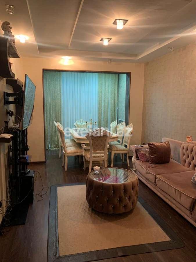 Satılır, köhnə tikili, 3 otaqlı, 65 m², Bakı, Nəsimi r, Memar Əcəmi m.
