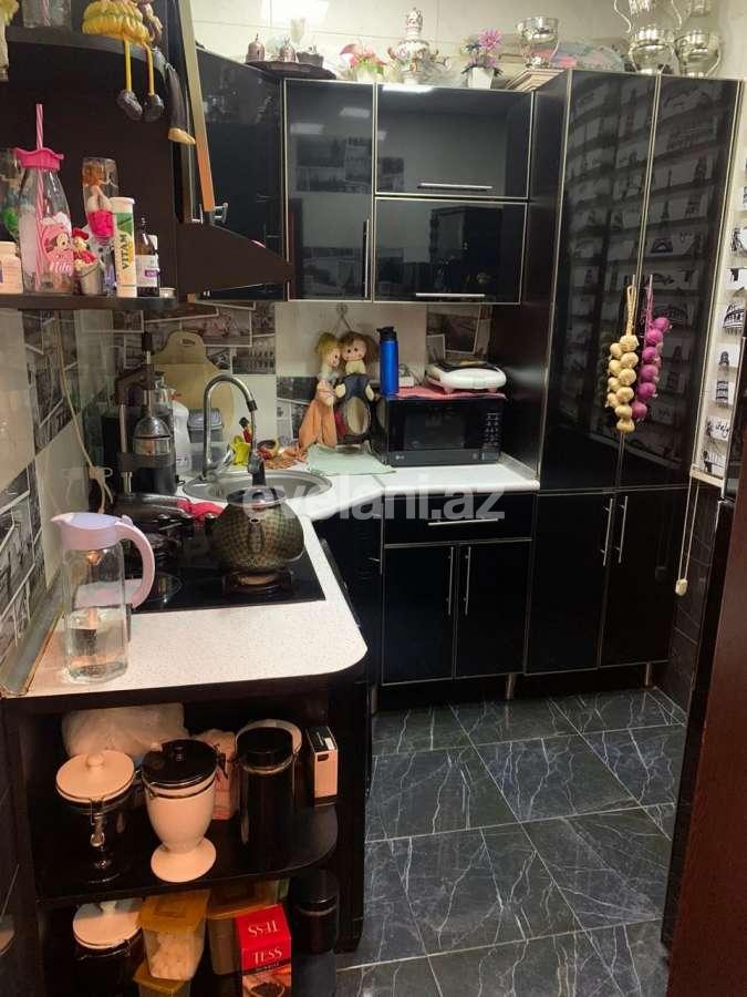Satılır, köhnə tikili, 3 otaqlı, 65 m², Bakı, Nəsimi r, Memar Əcəmi m.